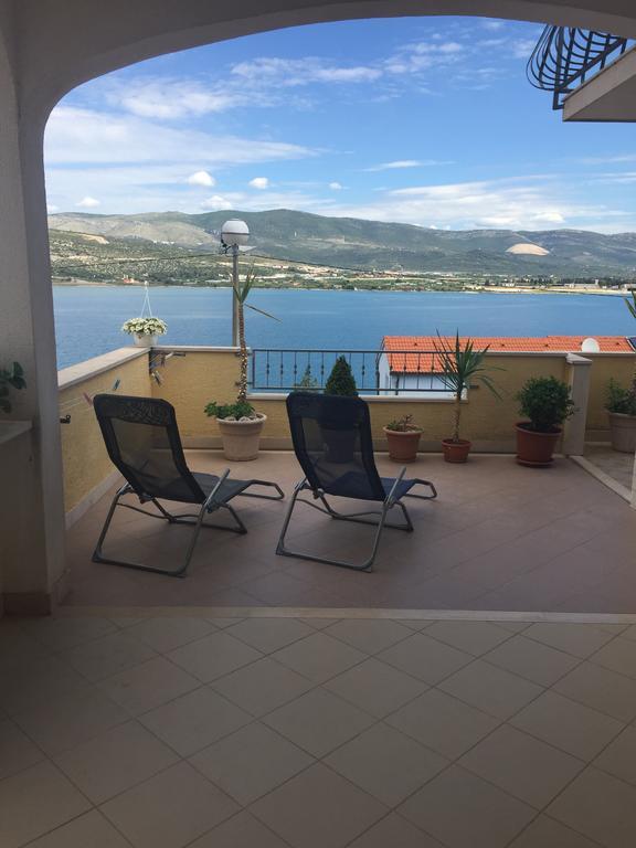 Apartment Karmen Trogir Exterior foto